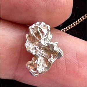 10KT YELLOW GOLD DIAMOND CUT NUGGET PENDANT 1.7 GRAMS no chain